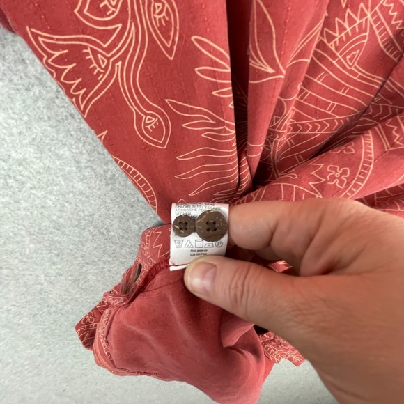 Tommy Bahama USC Trojans Shirt Men Medium Red Button Up Floral Hawaiian Football - Picture 9 of 13